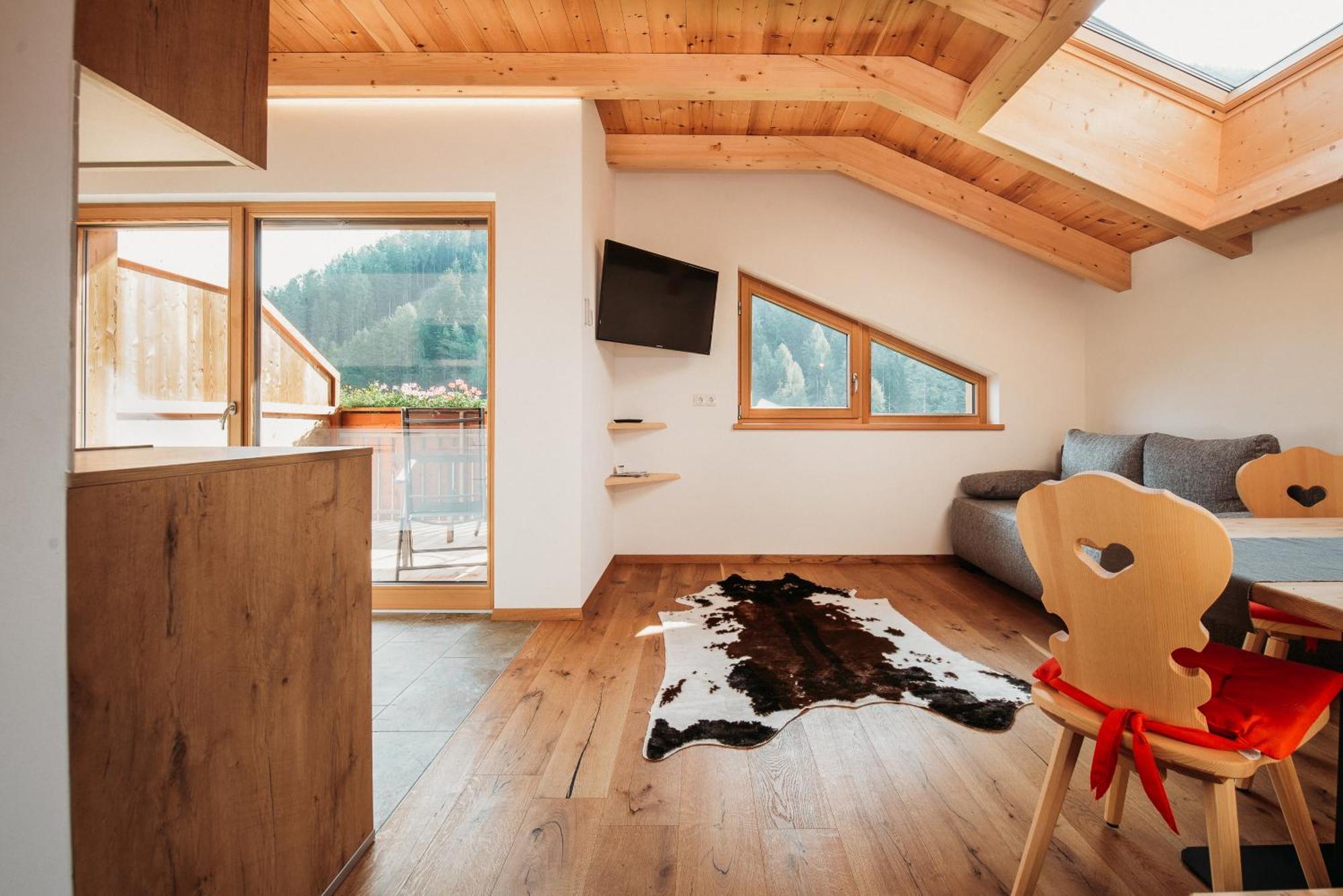 Grosskarnaiderhof Appartements-Bauernhof-Natur Pur ルゾーン エクステリア 写真